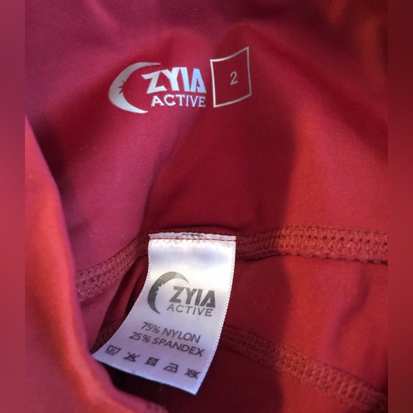 ZYIA capri leggings. Worn once! Size 2 - Picture 3 of 4